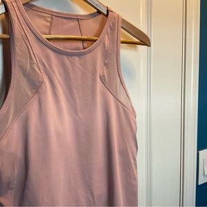 NWT Fabletics rose pink athletic top with built in bra size Lg 10-12